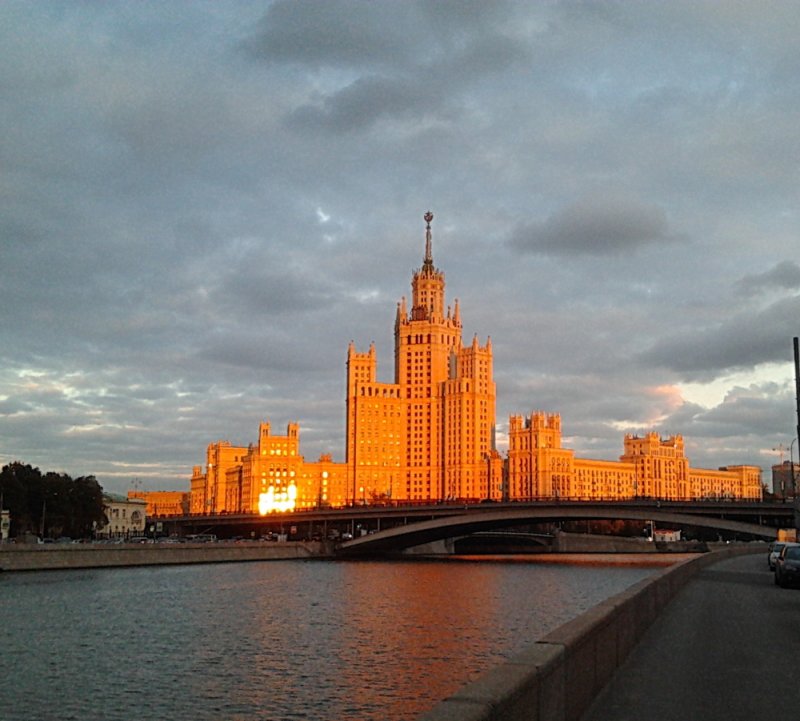 Котельническая набережная метро