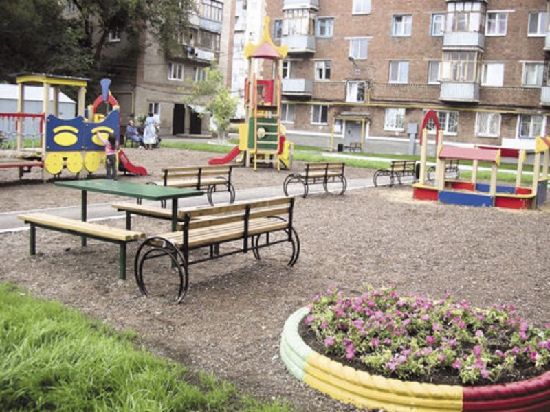 Двор многоквартирного дома