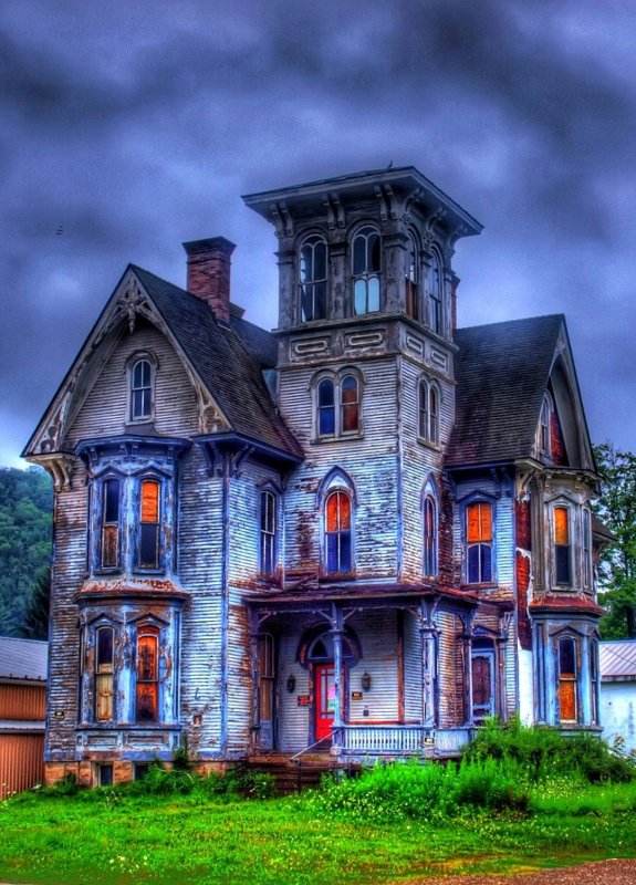 Coudersport Пенсильвания заброшенный Викторианский особняк