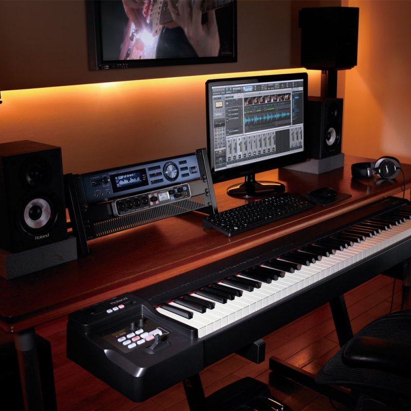 Синтезатор Roland Integra-7