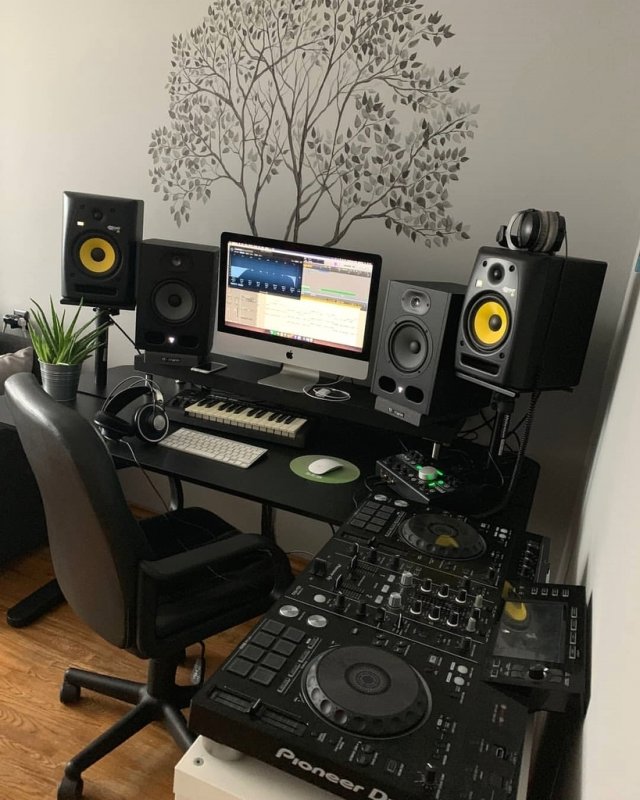 Студия звукозаписи Music Studio