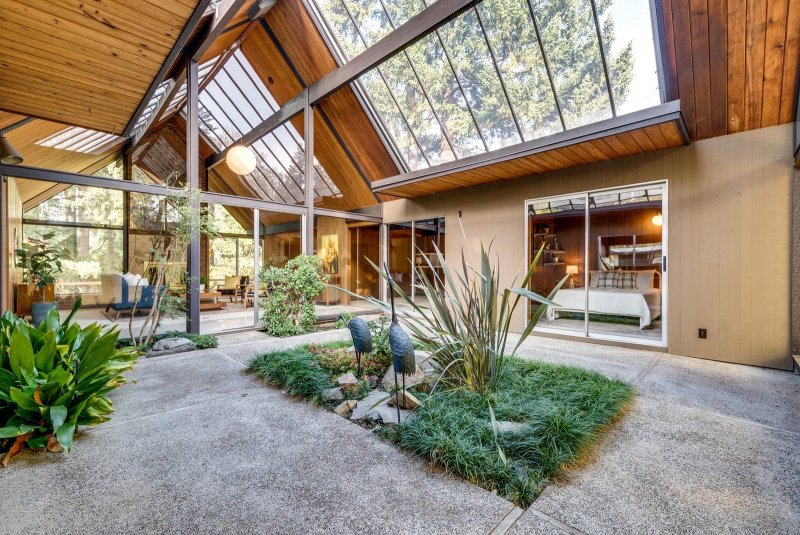 Privat Atrium Patio House