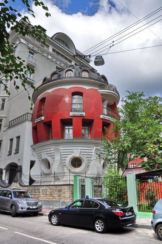 Необычные постройки в Москве