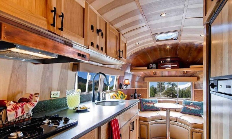 Автодом Ace Airstream