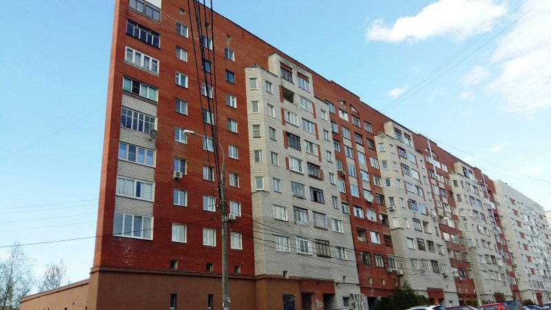 Плоский дом в Москве