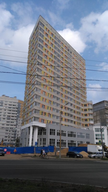 Плоский дом на Боровой улице Питер