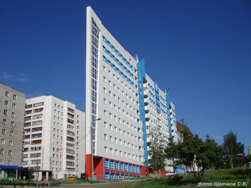 Дом-стена Боровая ул 21