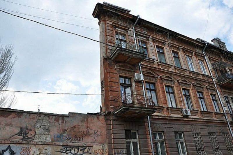 Плоский дом в Иркутске