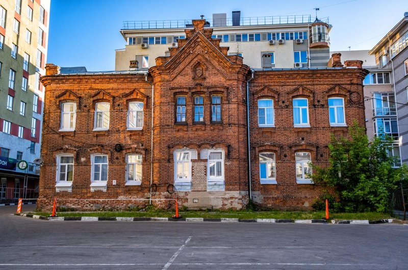 Плоский дом в Москве на Таганке