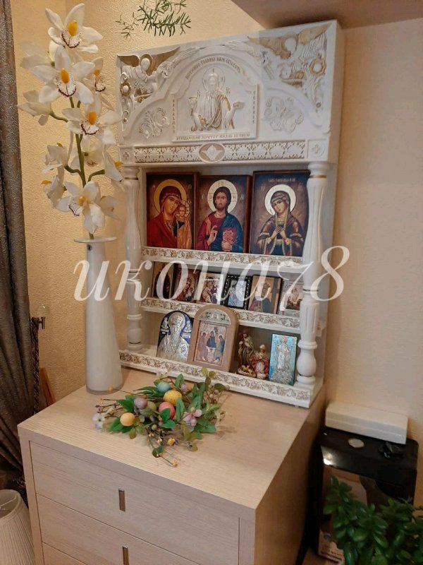 Полки под иконы угловые