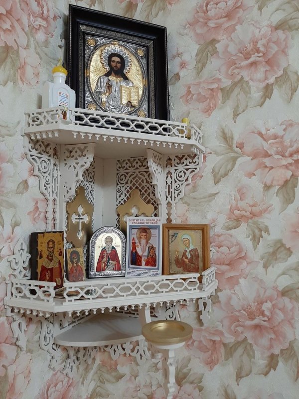 Полка для установки икон