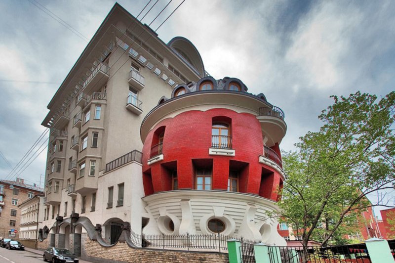 Дом-яйцо, 2000 год улица Машкова, 1/11