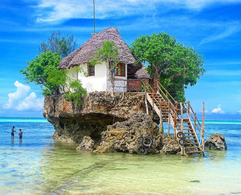 Ресторан the Rock в Занзибаре