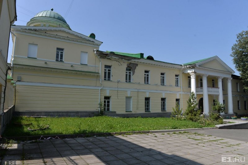 Солист группы Любэ