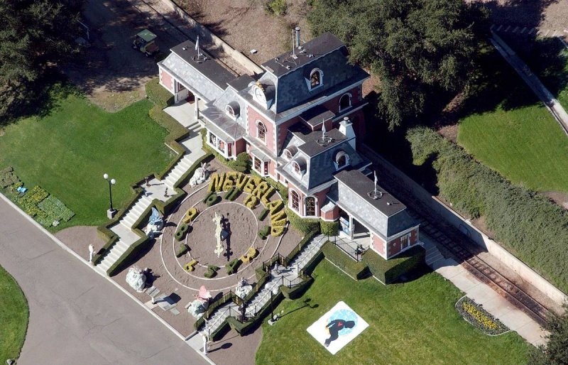 Поместье Майкла Джексона Neverland