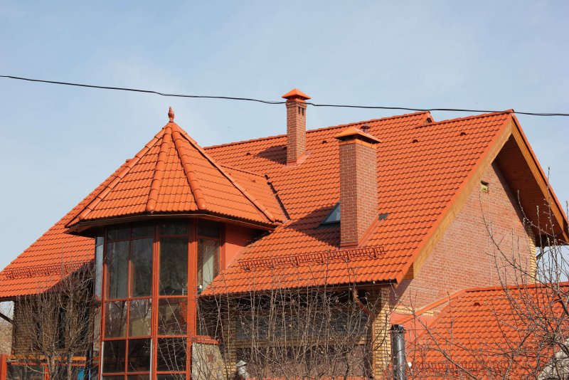 Крыши домов из черепицы