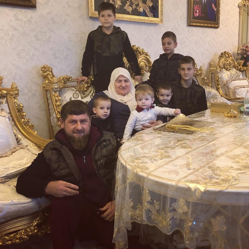 Адам Делимханов семья