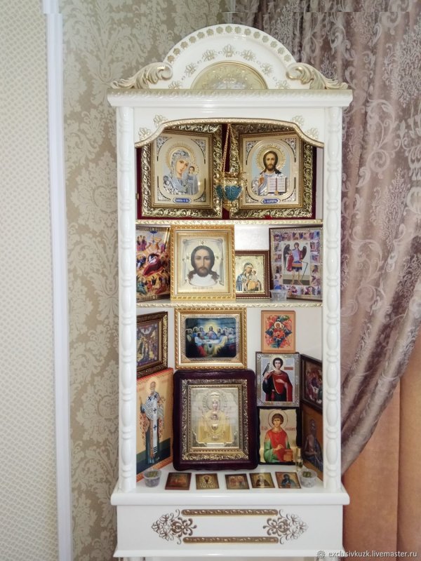 Красивый домашний иконостас