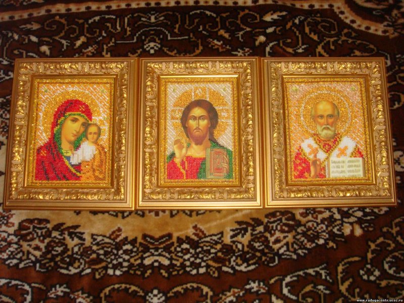 Полка для красного угла