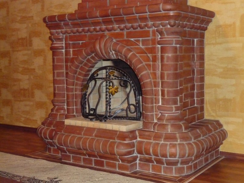 Резные камины из кирпича