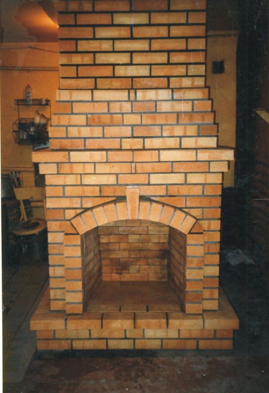 Кирпичный камень