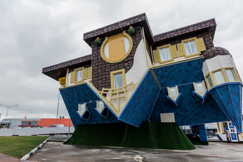 Перевернутый дом Пермь мира 11в