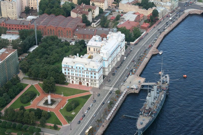 Парусник львы на Неве Санкт-Петербург