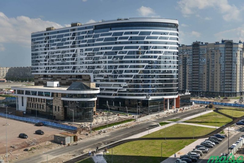 Дворцовый мост ночью в Санкт-Петербурге