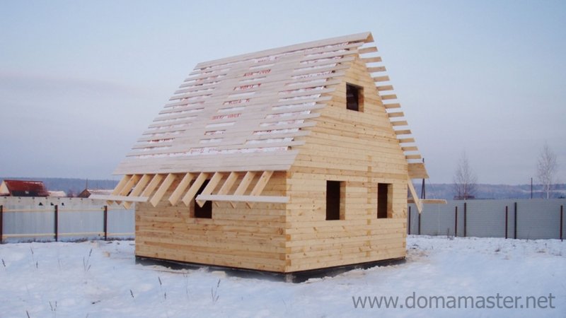 Недостроенный деревянный дом