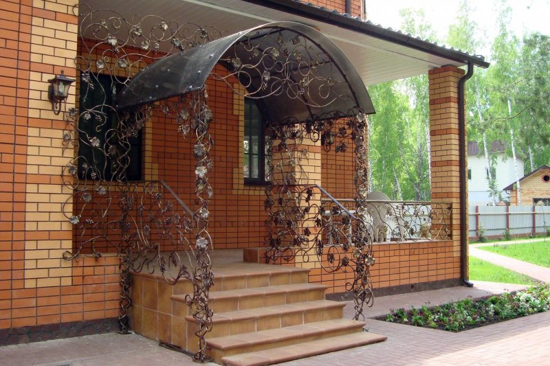 Крыльцо для частного дома