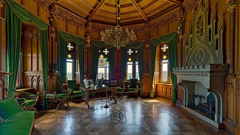 Hohenzollern Castle внутри