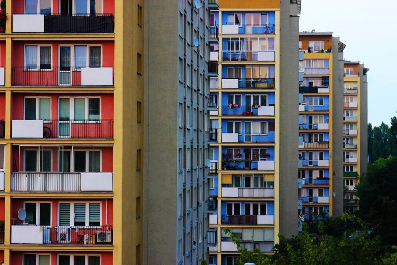 Соседи в многоквартирном доме