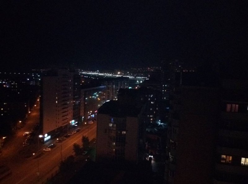 Вид с балкона дома ночью