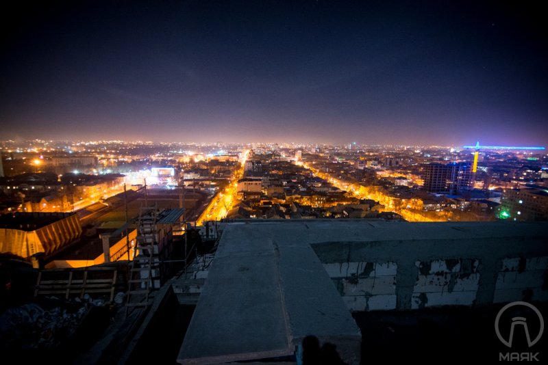 Крыша ночью
