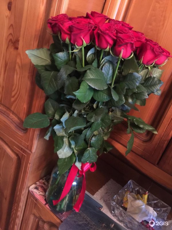 Голландские розы длинные