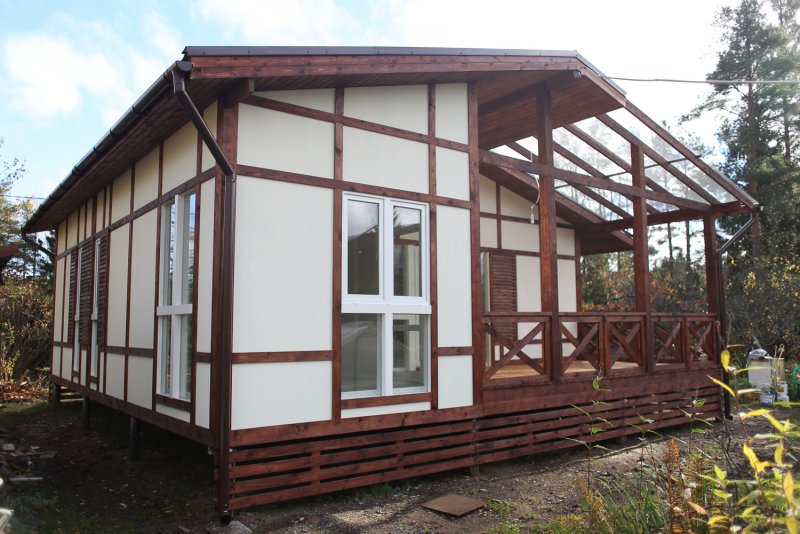 Комната Железный каркас дача с окнами