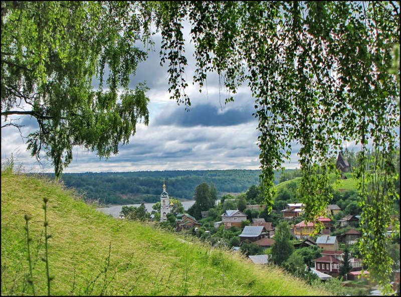 Деревня с дорогой