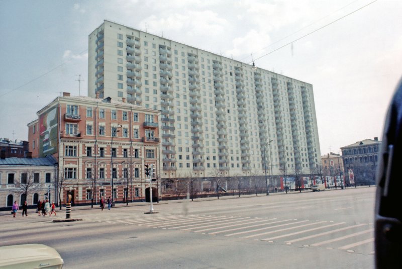 Дом на курьих ножках Смоленский бульвар