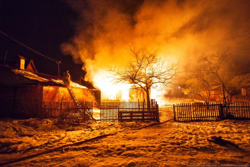 Пожар садового домика
