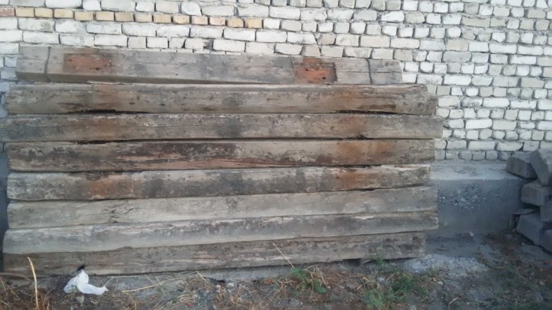 Навозная яма из шпал
