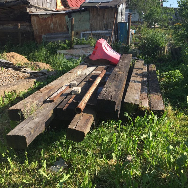 Подъем домов на винтовые сваи