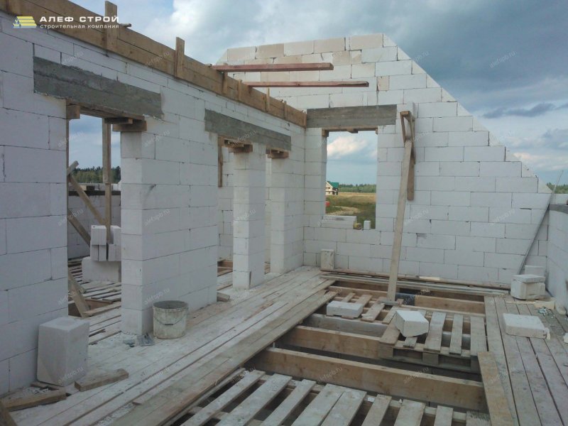 Мансардный дом из газобетона