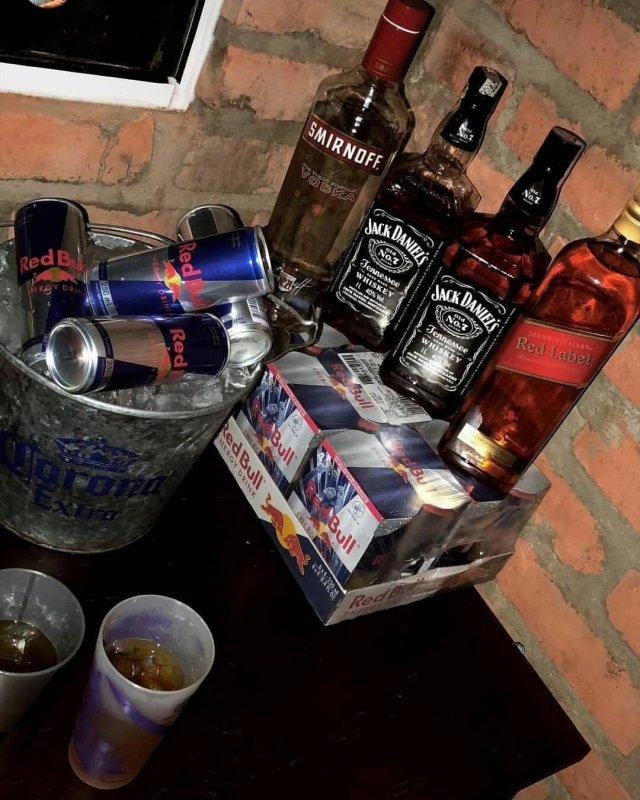 Много алкоголя