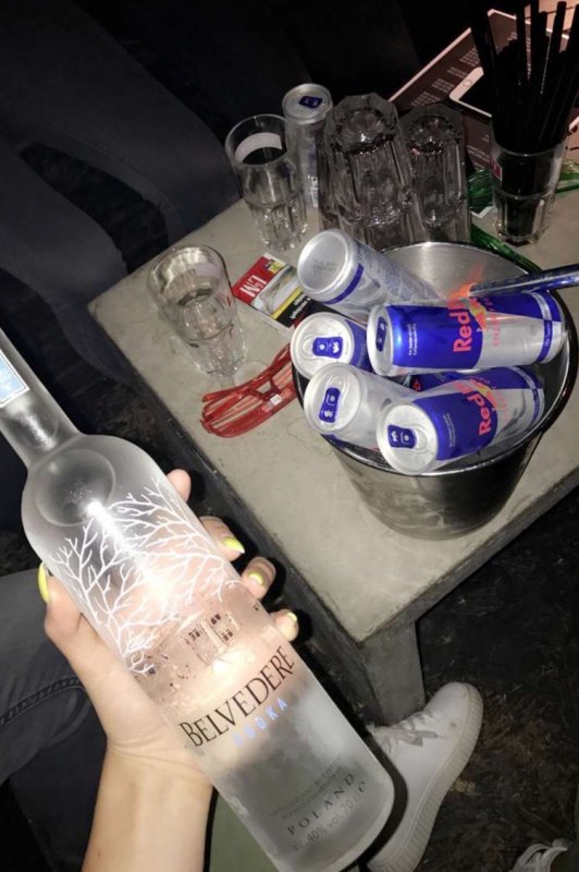 Цветные бутылки виски
