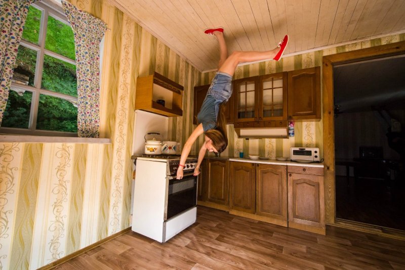 Перевернутый дом Саратов
