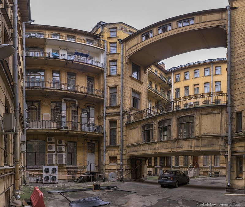 Дом бака. Кирочная улица, 24