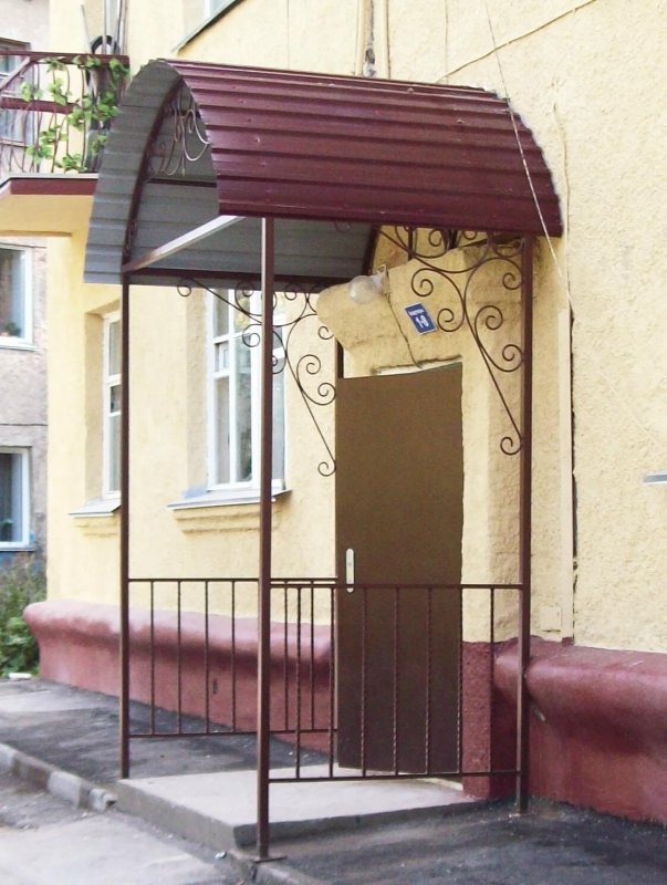 Холл в подъезде