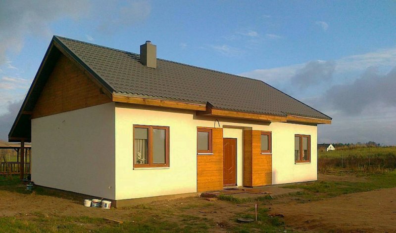 Одноэтажный дом с двускатной крышей до 100 м2