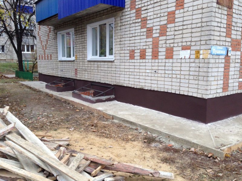 Дом с крышей из шифера