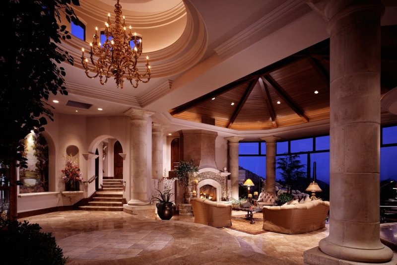 Luxury House внутри